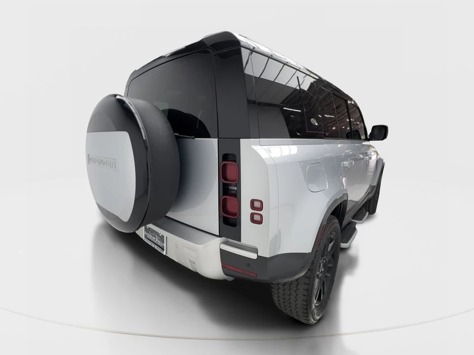 2024 Land Rover Defender L663 - Image 7 of 21