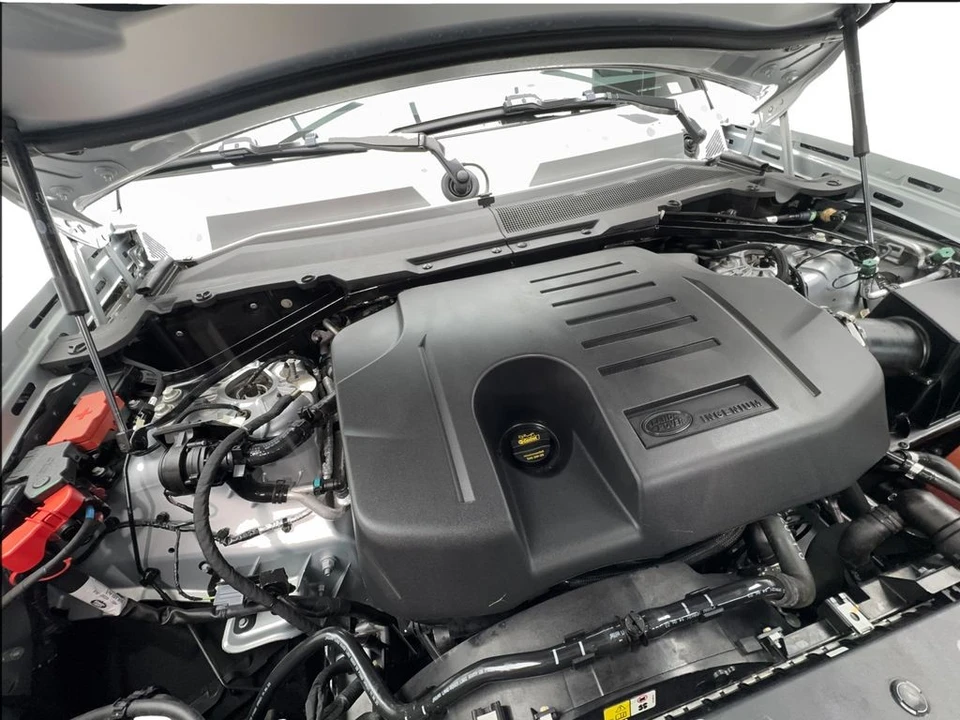 2024 Land Rover Defender L663 - Image 19 of 21