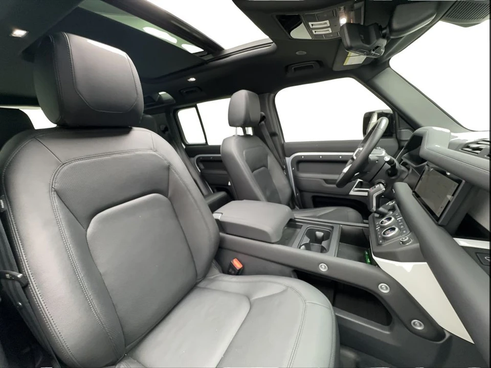 2024 Land Rover Defender L663 - Image 31 of 31