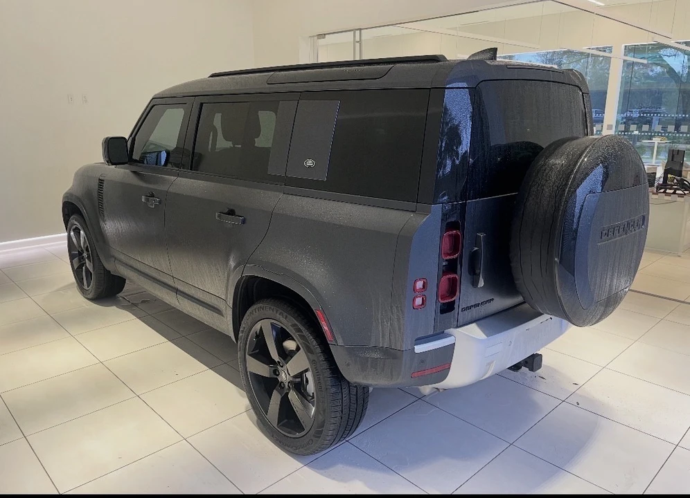 2024 Land Rover Defender L663 - Image 5 of 13