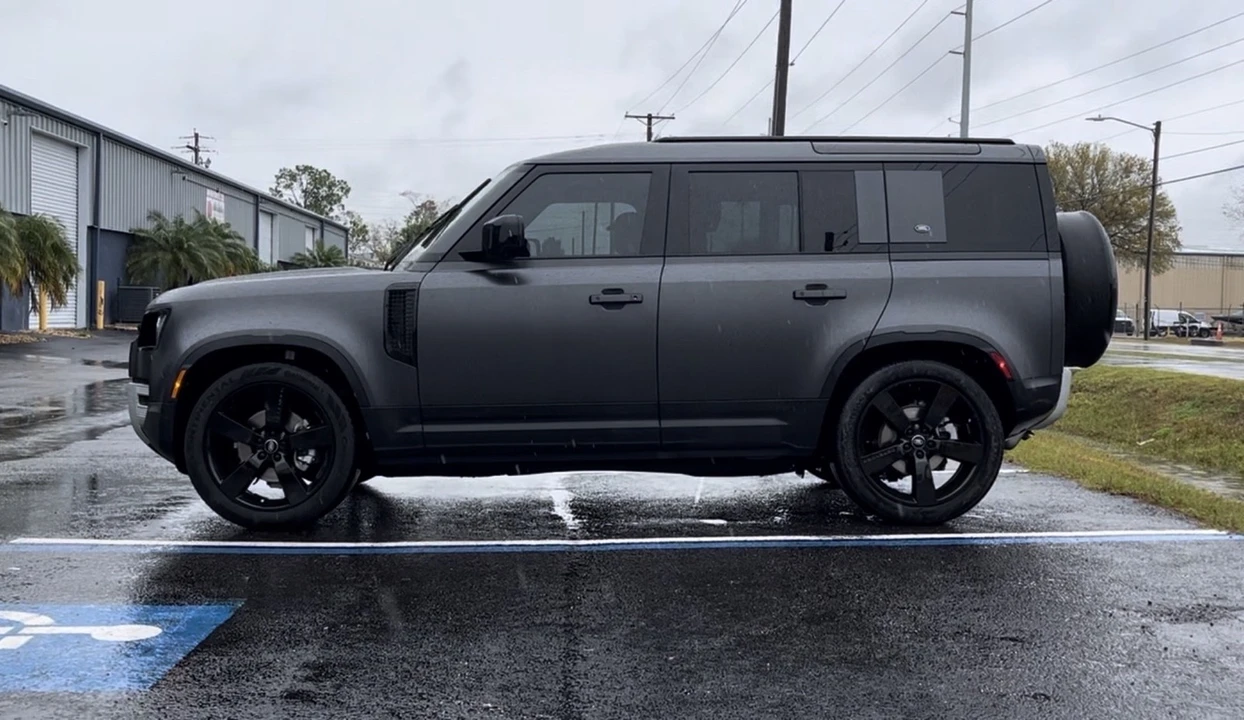 2024 Land Rover Defender L663 - Image 2 of 13