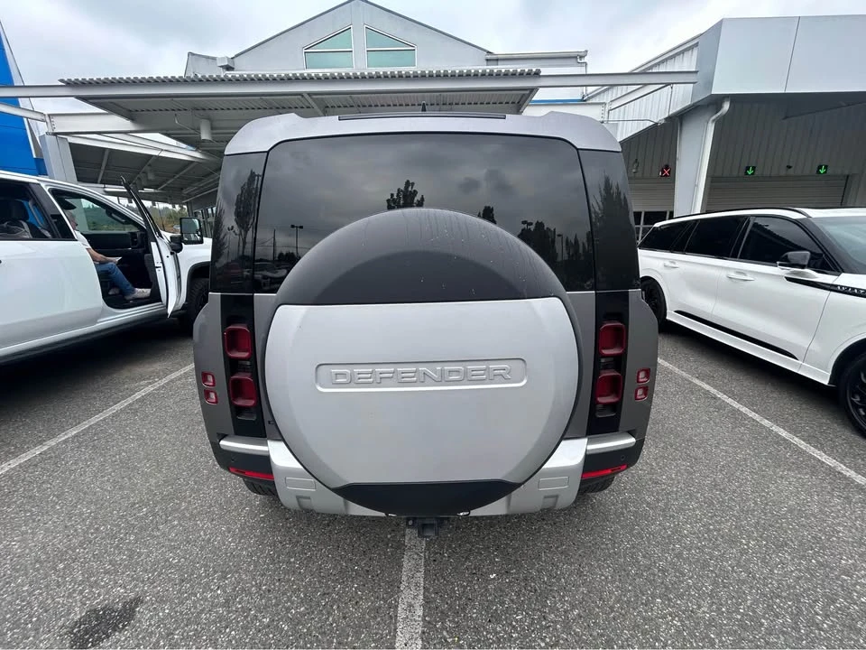 2024 Land Rover Defender L663 - Image 4 of 12