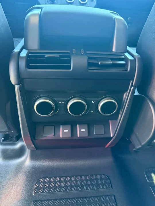 2024 Land Rover Defender L663 - Image 10 of 11