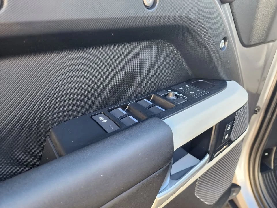 2024 Land Rover Defender L663 - Image 17 of 20