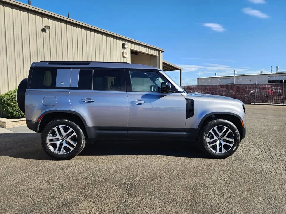 2024 Land Rover Defender L663 - Image 3 of 20