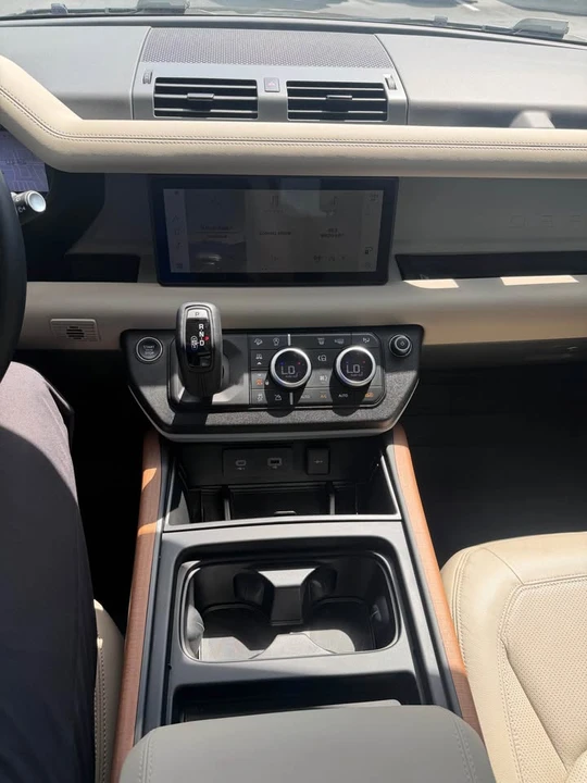 2024 Land Rover Defender L663 - Image 10 of 13