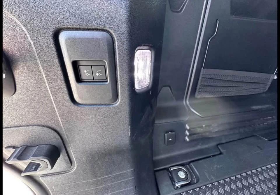2024 Land Rover Defender L663 - Image 12 of 12