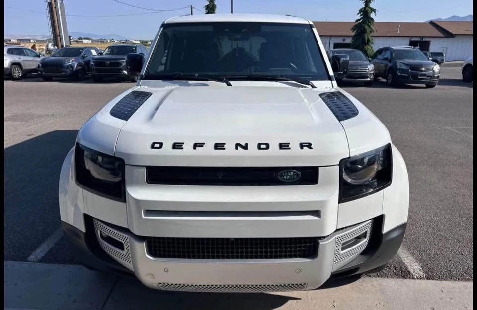 2024 Land Rover Defender L663 - Image 2 of 12