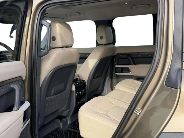 2024 Land Rover Defender L663 - Image 26 of 31