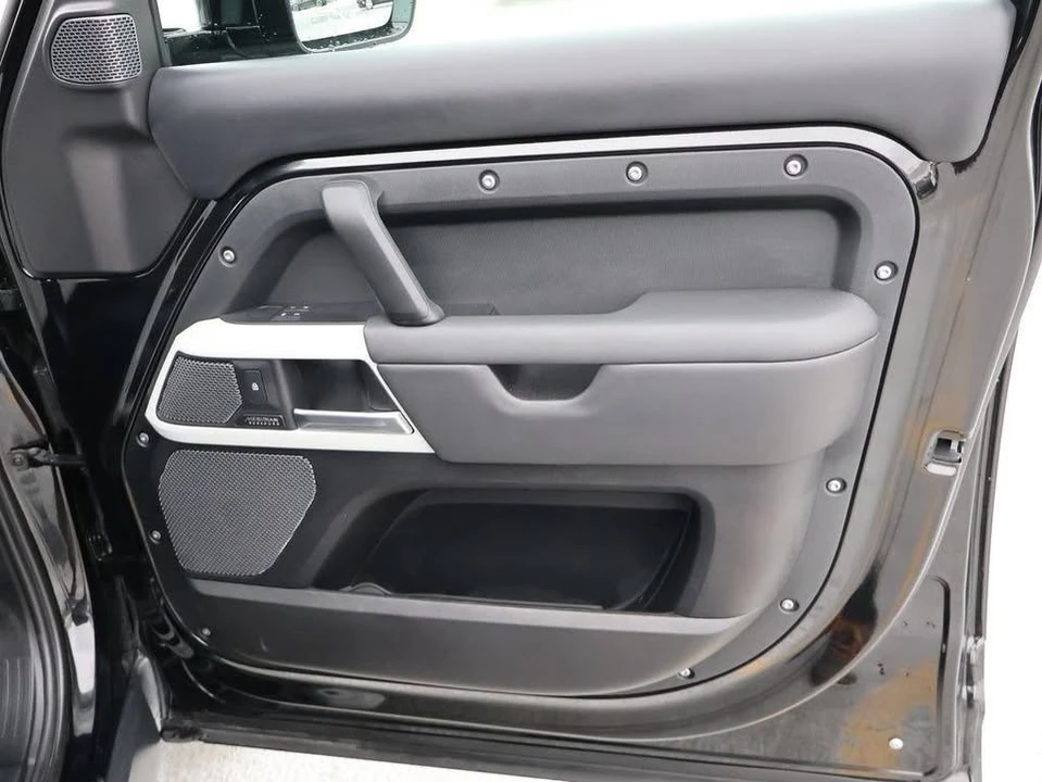 2024 Land Rover Defender L663 - Image 11 of 20