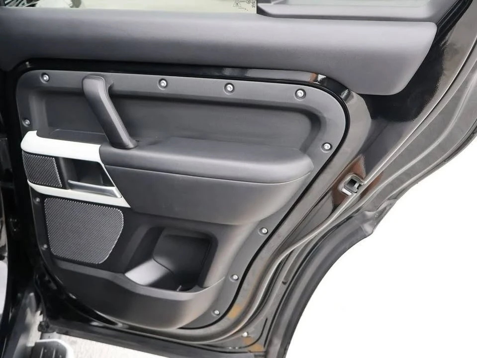 2024 Land Rover Defender L663 - Image 14 of 20