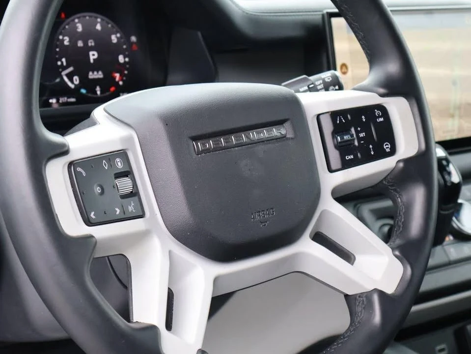 2024 Land Rover Defender L663 - Image 17 of 20