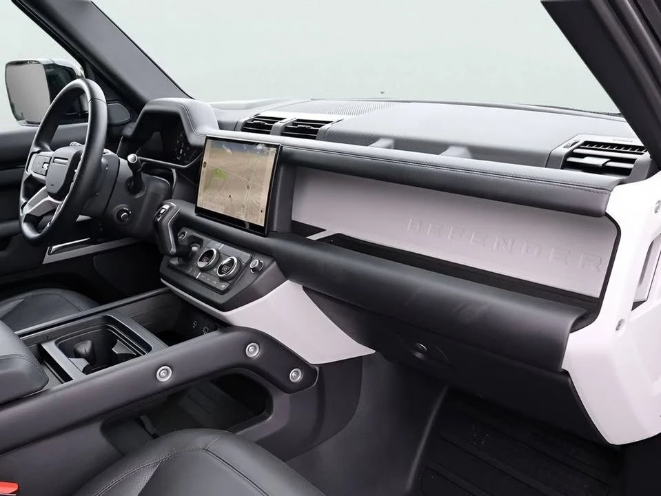 2024 Land Rover Defender L663 - Image 9 of 20