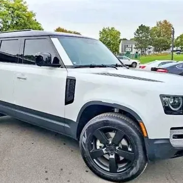 2024 Land Rover Defender 110