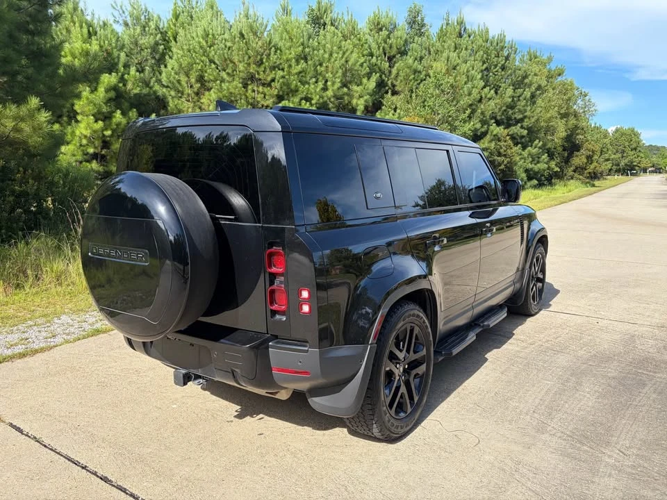 2024 Land Rover Defender L663 - Image 7 of 17