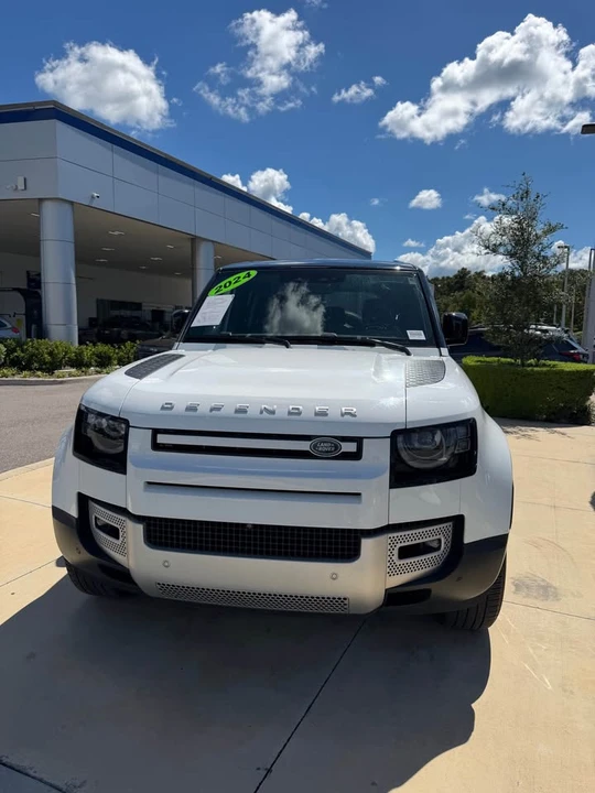 2024 Land Rover Defender L663 - Image 4 of 5