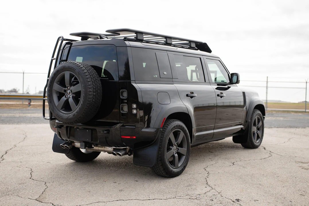 2024 Land Rover Defender L663 - Image 12 of 21