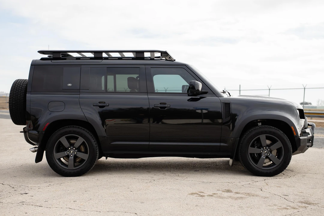2024 Land Rover Defender L663 - Image 3 of 21