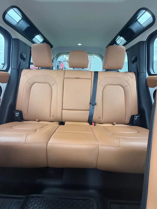 2024 Land Rover Defender V8 - Image 6 of 13