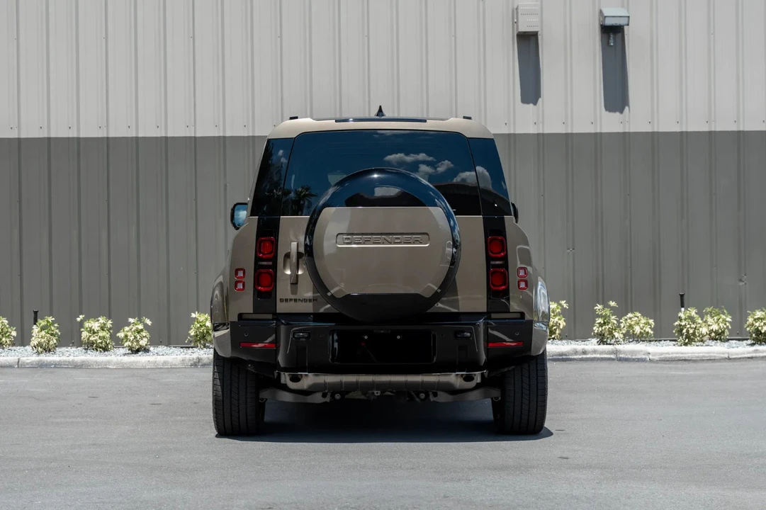 2024 Land Rover Defender L663 - Image 11 of 31