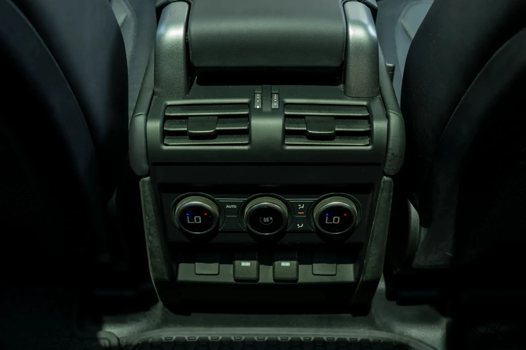 2024 Land Rover Defender L663 - Image 30 of 31