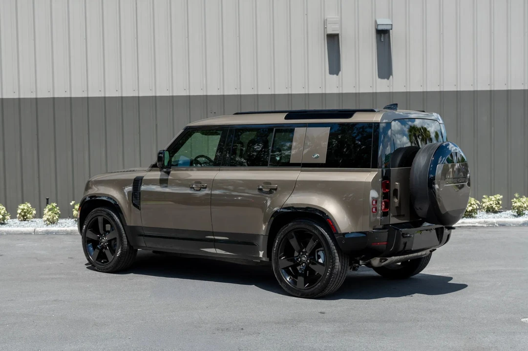 2024 Land Rover Defender L663 - Image 10 of 31