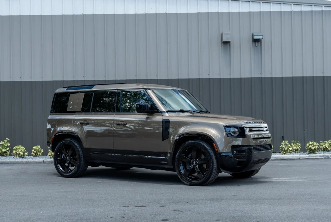 2024 Land Rover Defender L663 - Image 3 of 31