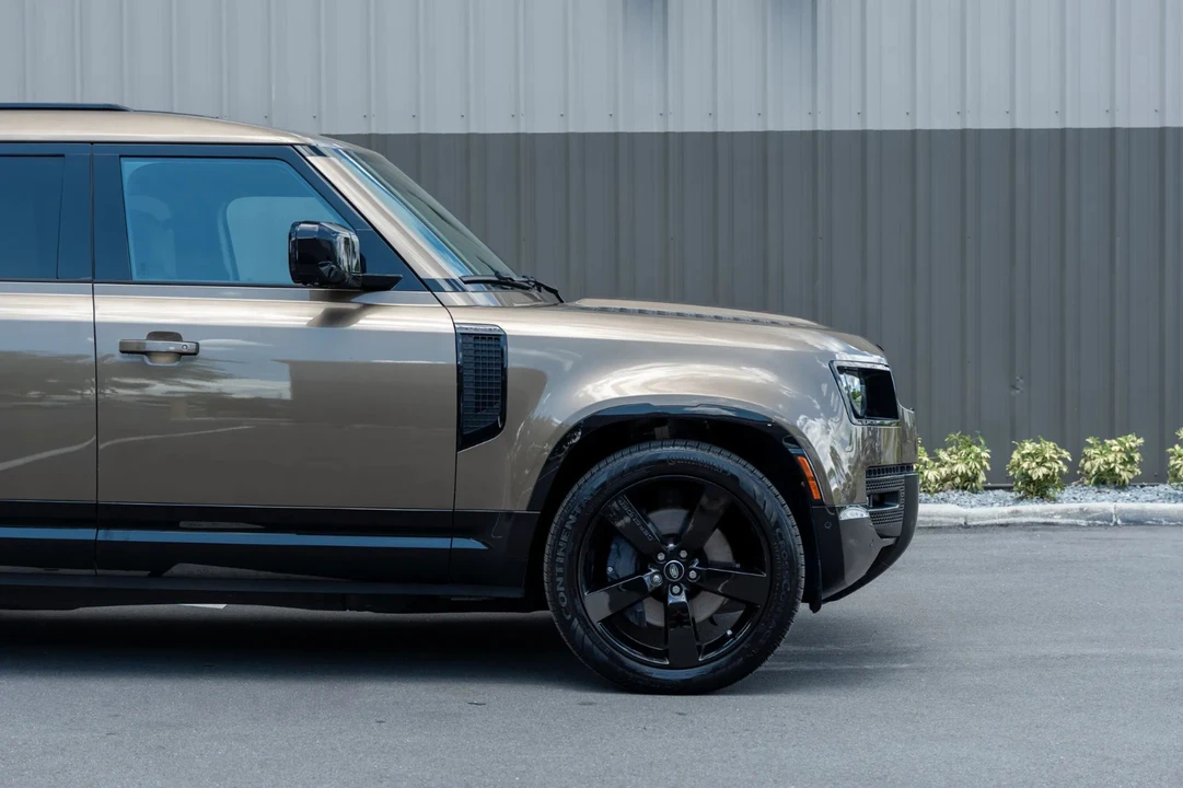 2024 Land Rover Defender L663 - Image 6 of 31