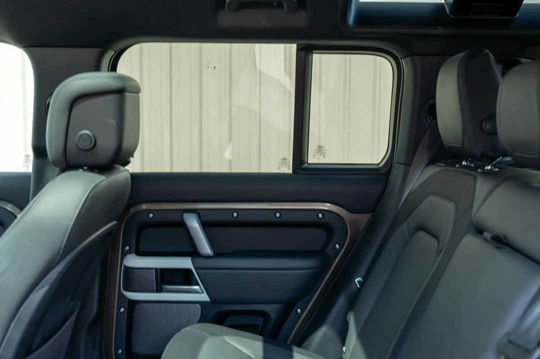 2024 Land Rover Defender L663 - Image 18 of 31