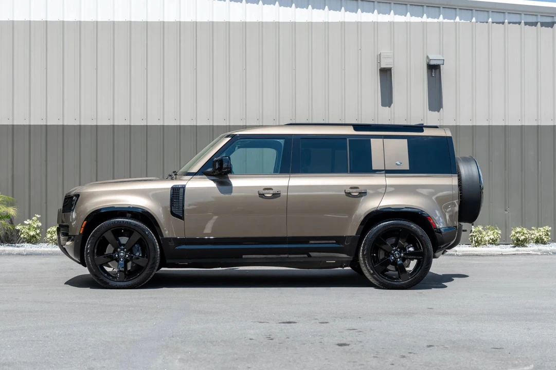 2024 Land Rover Defender L663 - Image 7 of 31