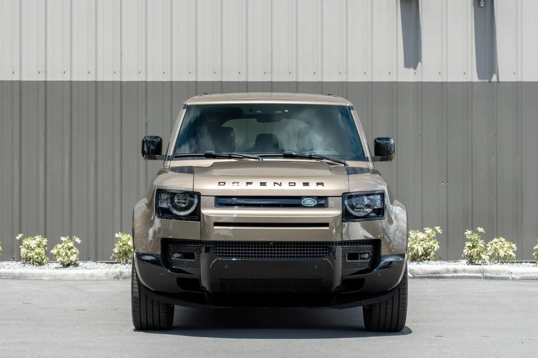 2024 Land Rover Defender L663 - Image 2 of 31