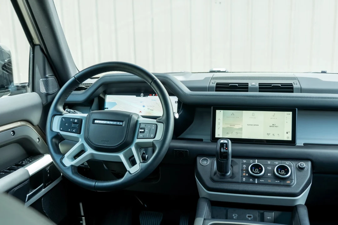 2024 Land Rover Defender L663 - Image 31 of 31