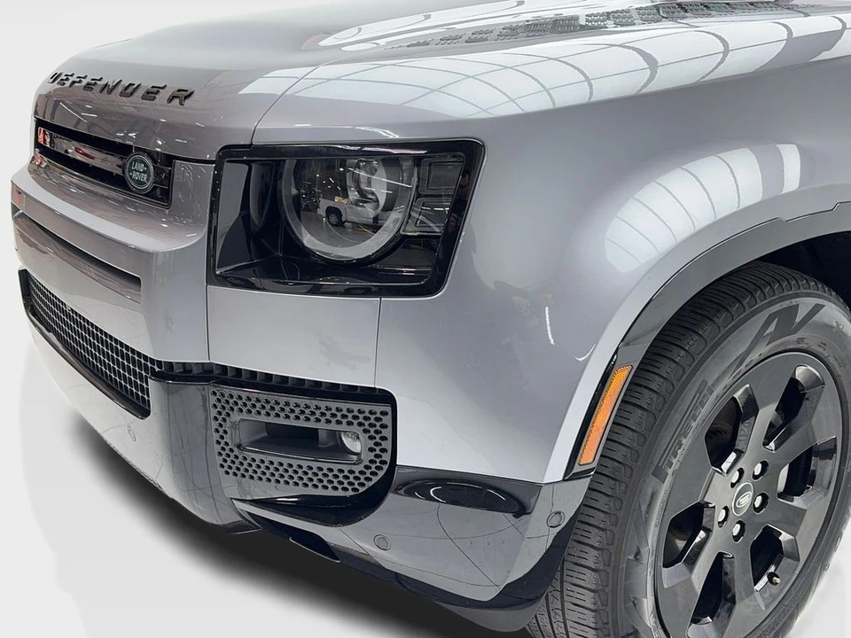 2024 Land Rover Defender L663 - Image 5 of 21