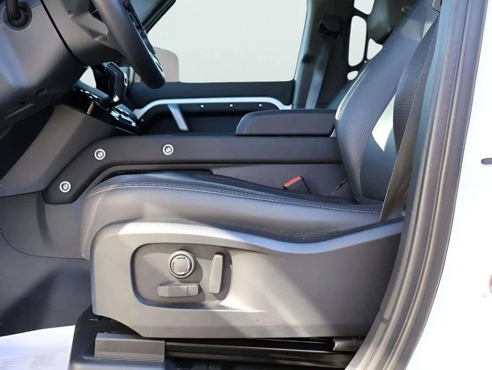 2024 Land Rover Defender L663 - Image 14 of 20