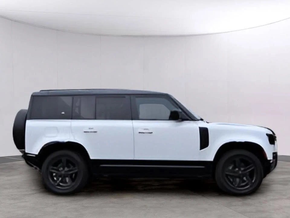 2024 Land Rover Defender L663 - Image 4 of 20