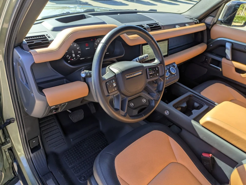 2024 Land Rover Defender L663 - Image 14 of 21