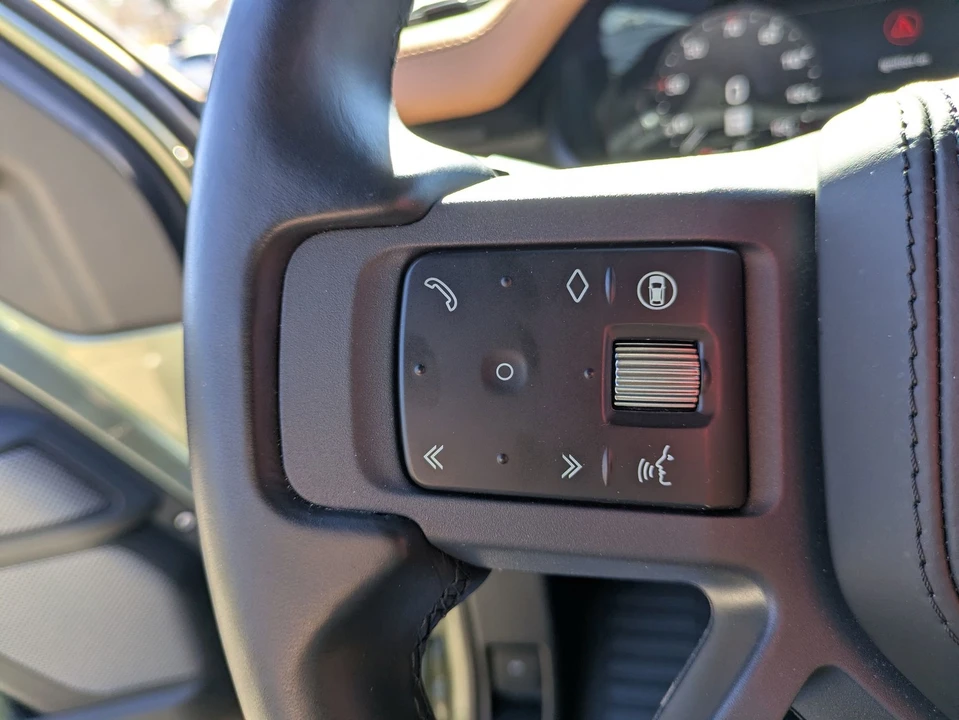 2024 Land Rover Defender L663 - Image 18 of 21
