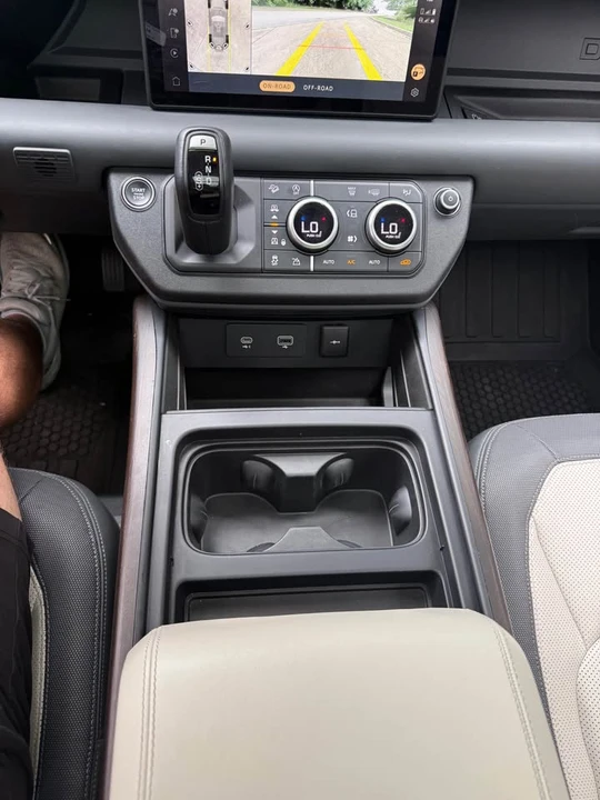 2024 Land Rover Defender L663 - Image 14 of 15