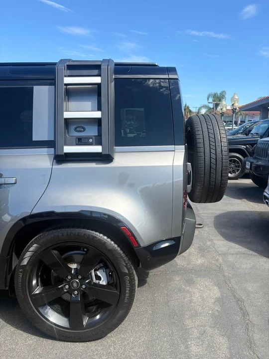 2024 Land Rover Defender L663 - Image 9 of 18