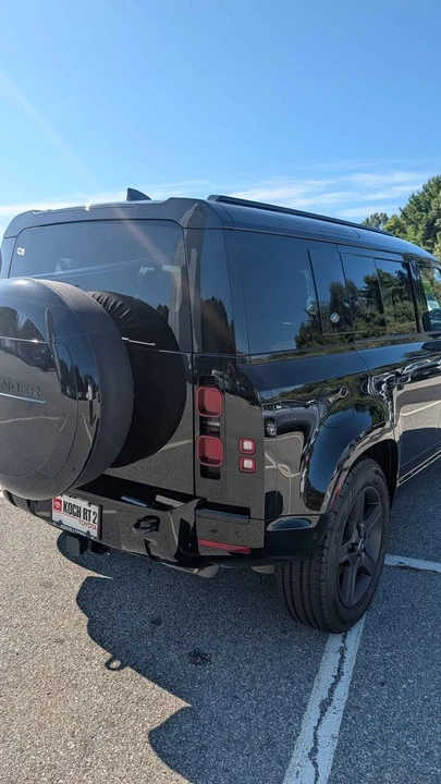 2024 Land Rover Defender L663 - Image 7 of 12