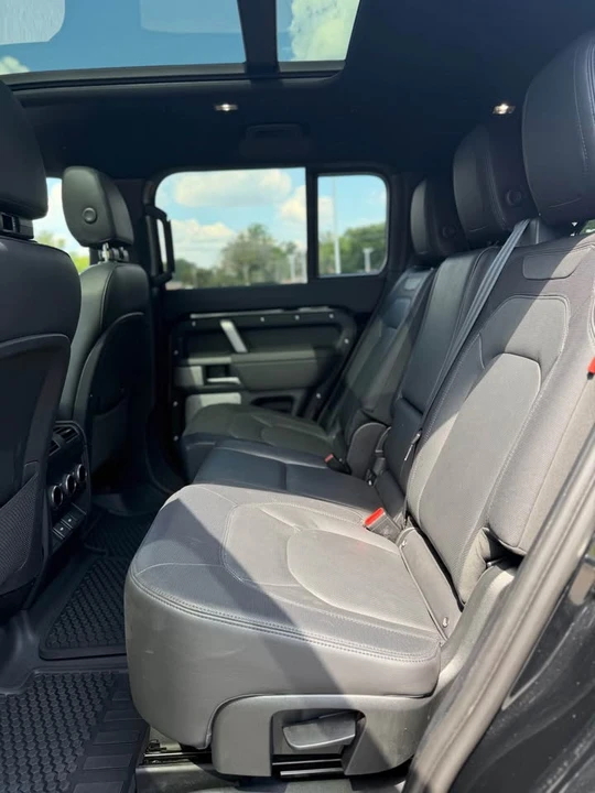 2024 Land Rover Defender L663 - Image 7 of 16