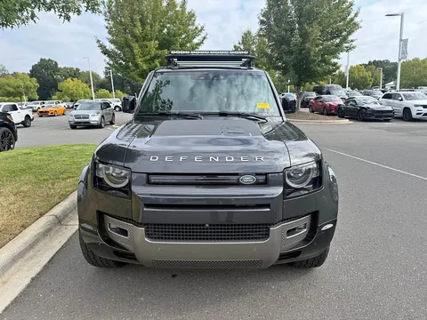 2024 Land Rover Defender 110 X-Dynamic SE