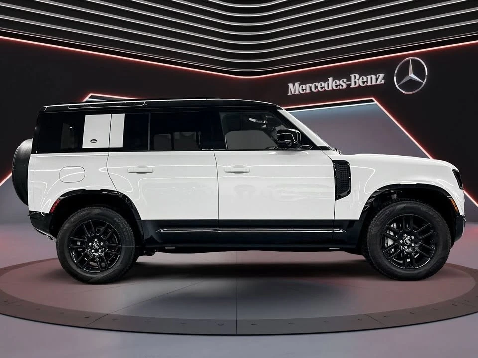 2024 Land Rover Defender L663 - Image 8 of 20
