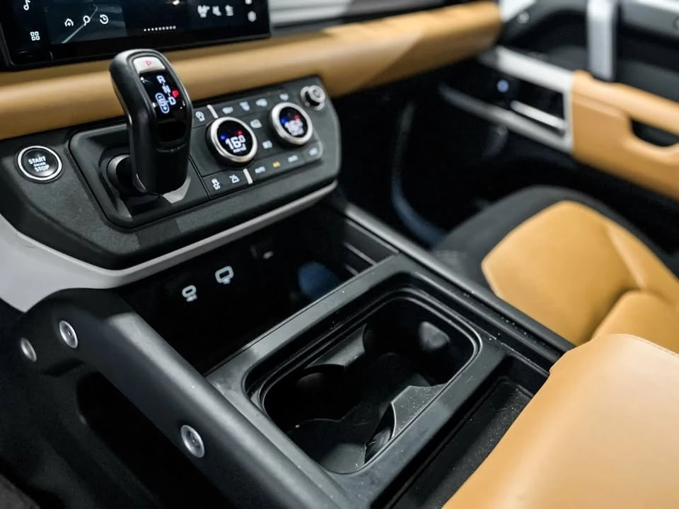 2024 Land Rover Defender L663 - Image 19 of 20