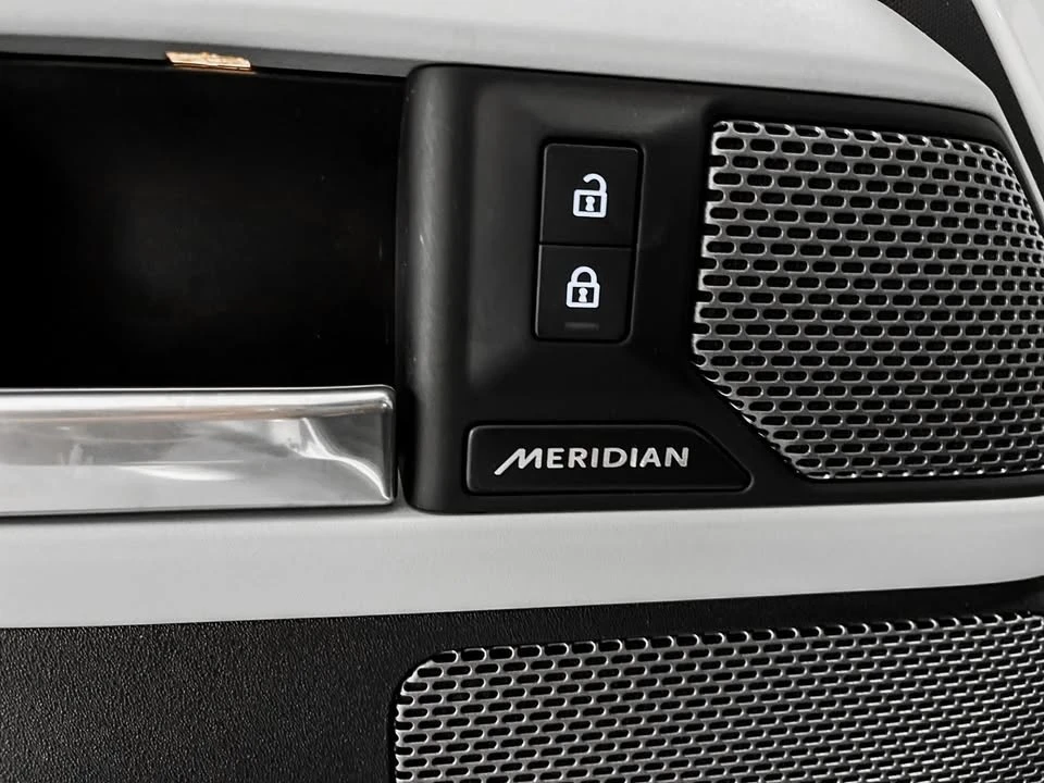 2024 Land Rover Defender L663 - Image 16 of 20