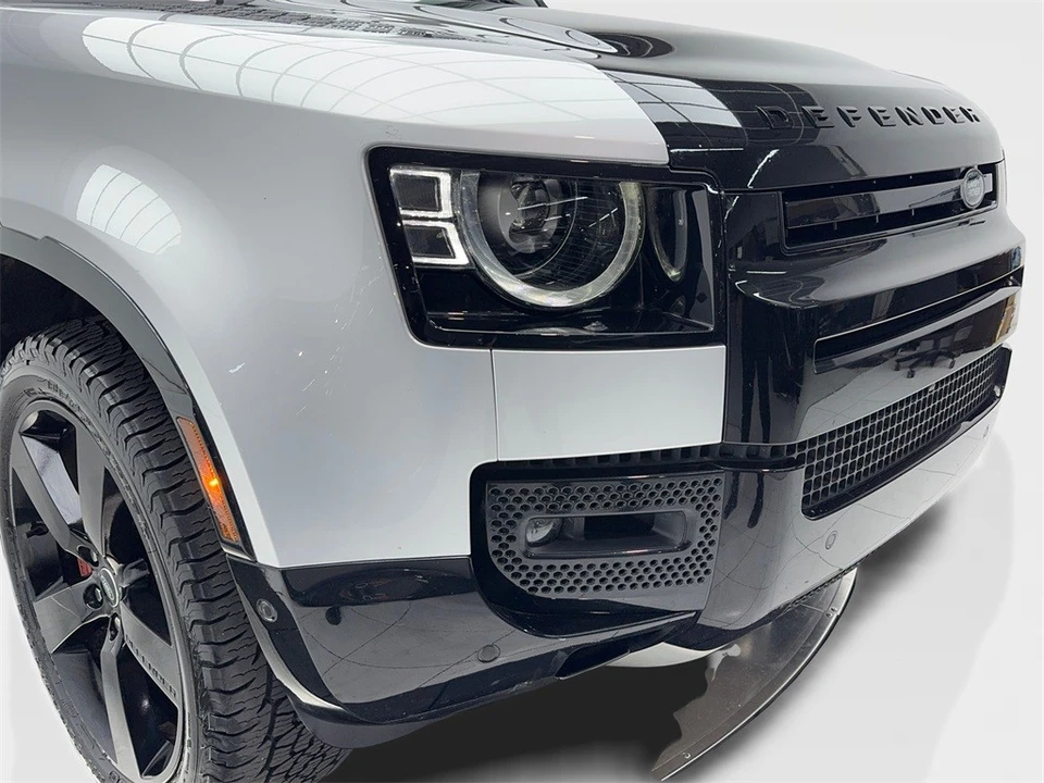2024 Land Rover Defender L663 - Image 3 of 12