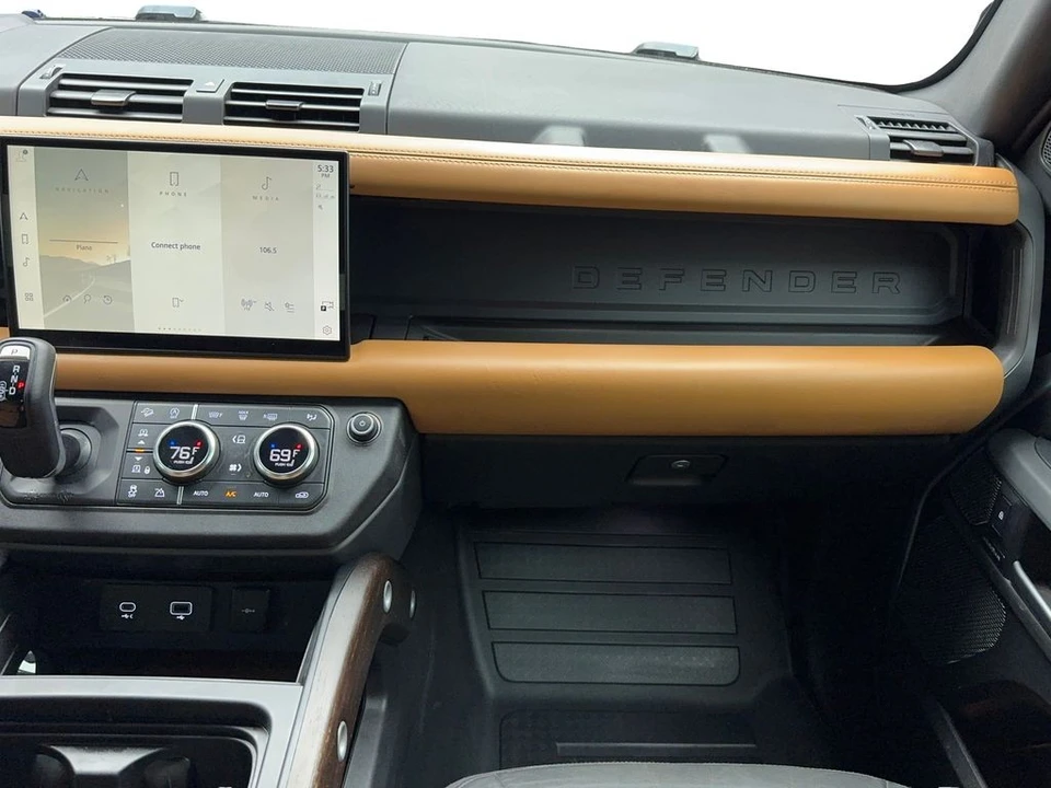 2024 Land Rover Defender L663 - Image 19 of 21
