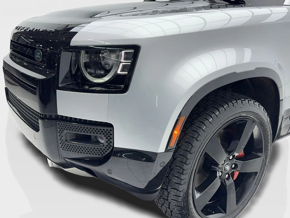 2024 Land Rover Defender L663 - Image 5 of 31