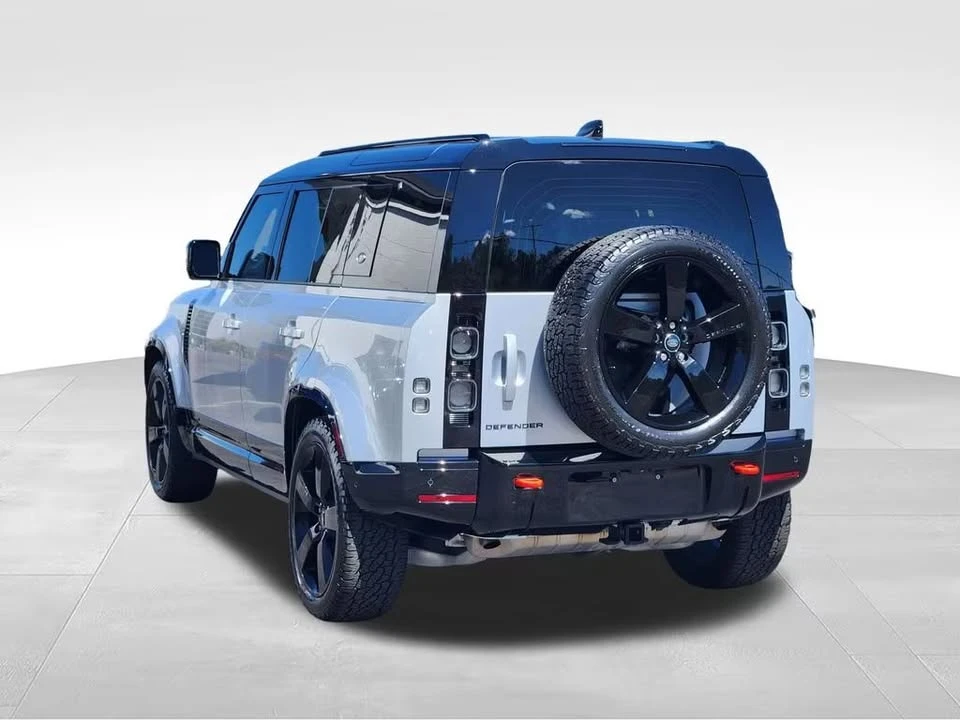 2024 Land Rover Defender L663 - Image 2 of 15