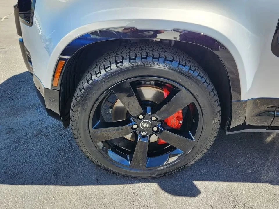 2024 Land Rover Defender L663 - Image 14 of 15